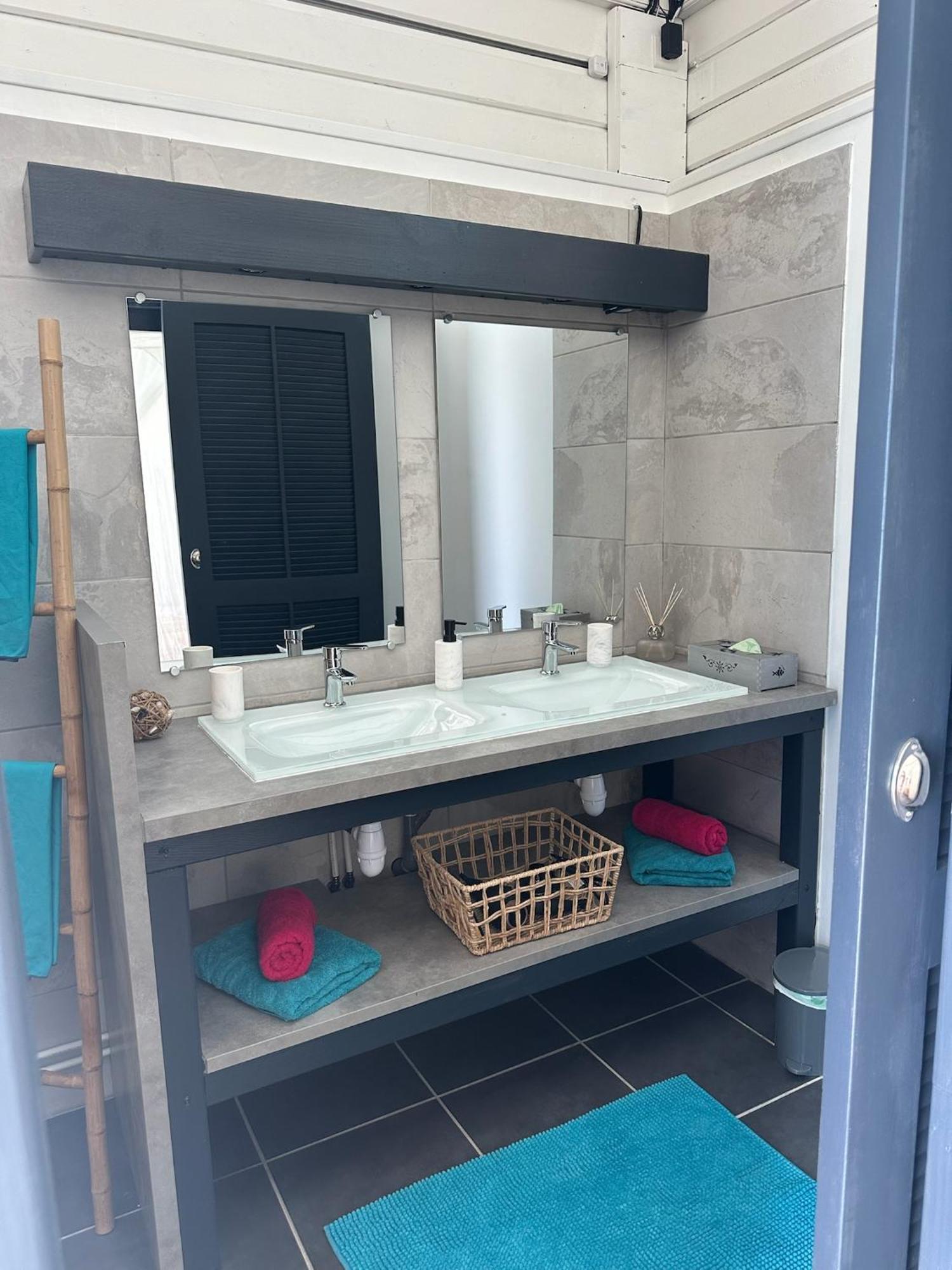 Au Bel'Vue Chez Sandrine "Gite & Chambre D'Hotes" Le Moule Kültér fotó